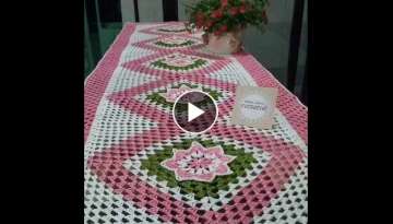 Crochet pattern-tablecloth with granny square